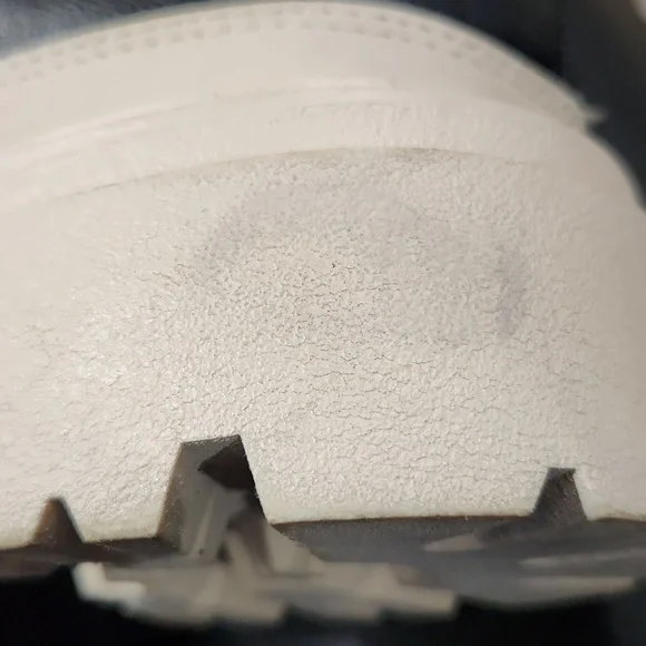 Steven by Steve Madden Black armond lug-sole Chelsea Boots size 8m - Picture 7 of 12